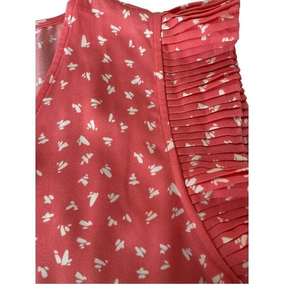 Blouse top coral contemporary print pleated cap sleeve rounded bottom V-neck L
C - Picture 3 of 7